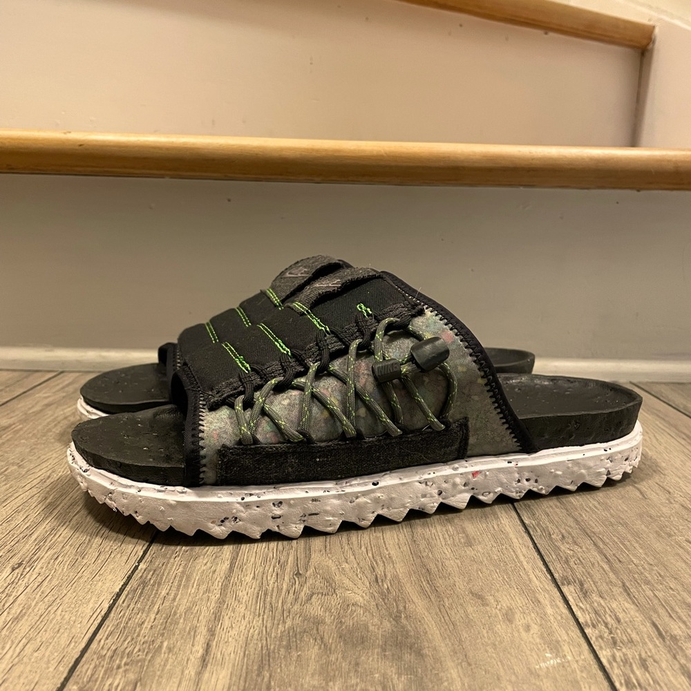 Nike Asuna Crater Slides